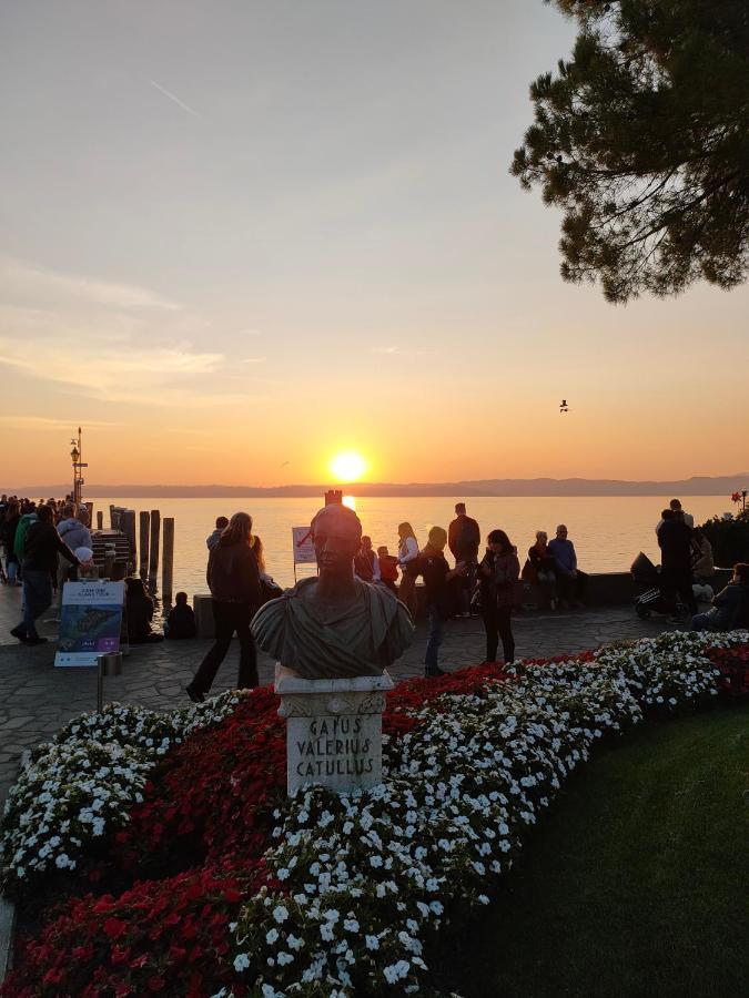 Sirmione Sunrise Lake View Appartamento Esterno foto